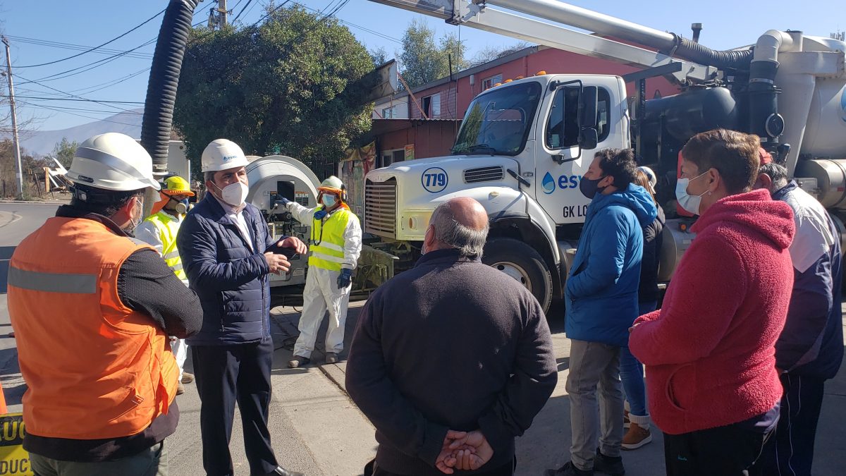 Esval avanza con mantenimientos preventivos para un invierno seguro en el Valle de Aconcagua