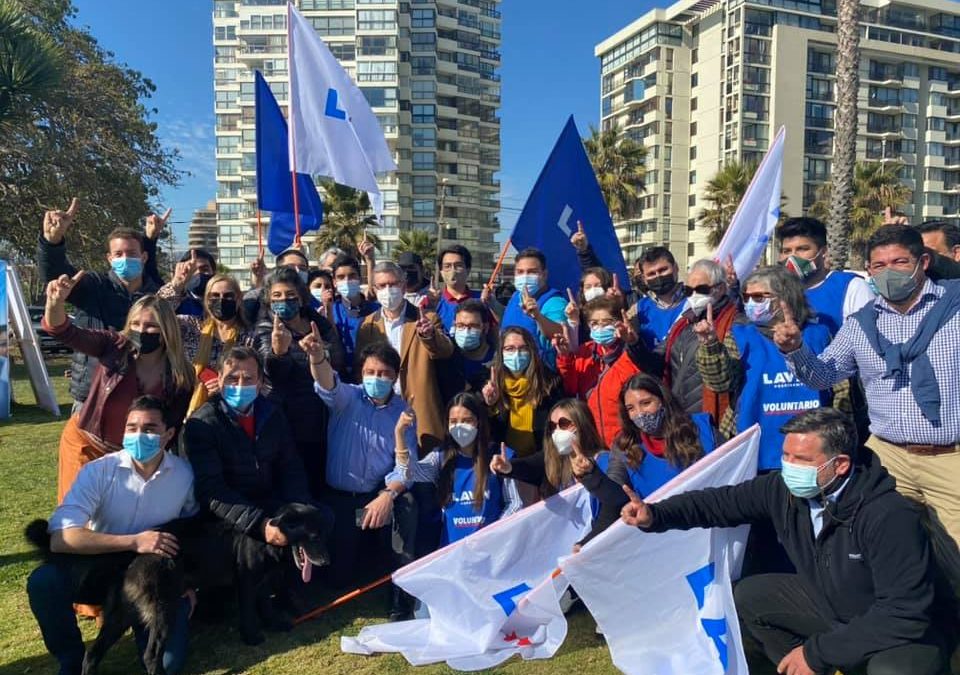 Joaquín Lavín visitó Viña del Mar y conversó con Radio Carnaval