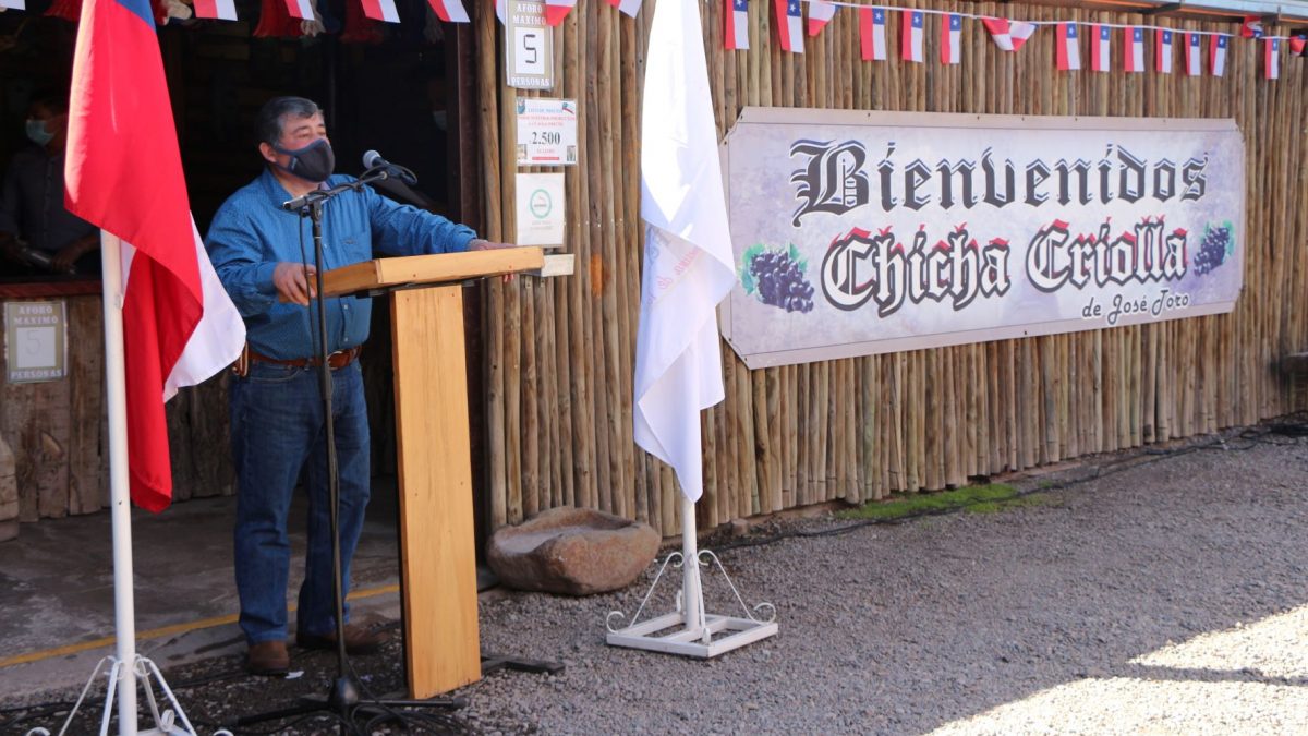 Por noveno año consecutivo la chicha almendralina de José Toro será servida en Parada Militar