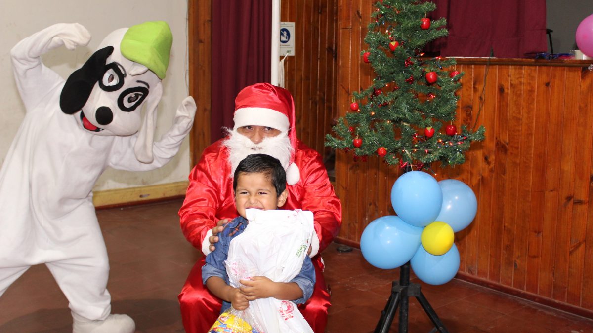 Dideco llama a juntas de vecinos a enviar listado de niños y niñas para entrega de juguetes en navidad