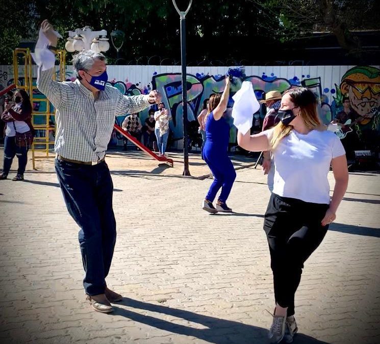 Comunidades defienden sus tradiciones patrias con masivo esquinazo en plaza de Quilpué