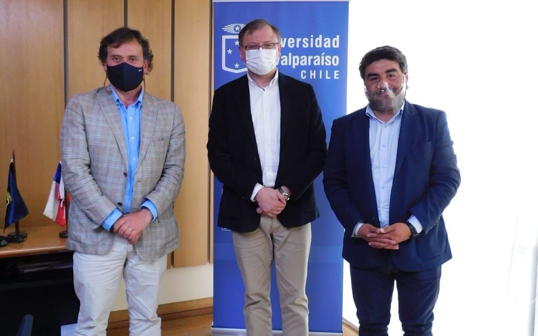 Esteban Vega solicita al rector de la Universidad de Valparaíso instalar una Facultad de Medicina en la provincia de San Antonio