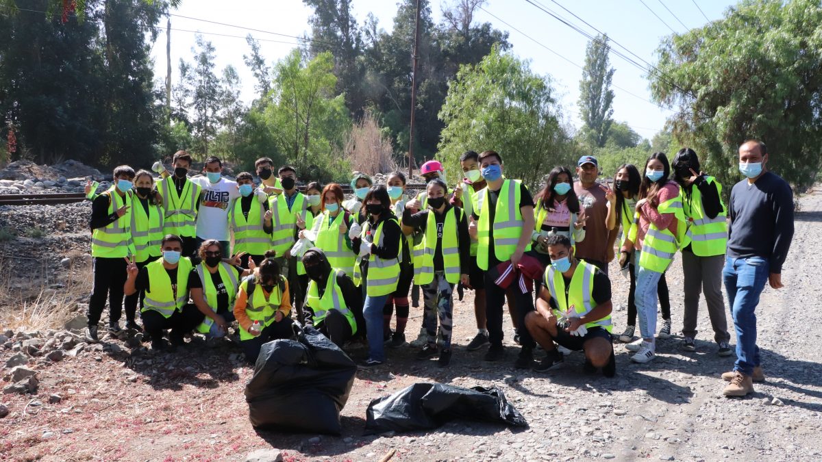 Cuatro agrupaciones juveniles de la comuna de Panquehue participaron de operativo de limpieza