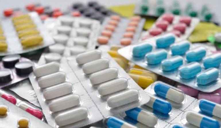 Cámara nacional de laboratorios lanza plataforma que permite saber si un fármaco tiene cobertura en fonasa o isapre