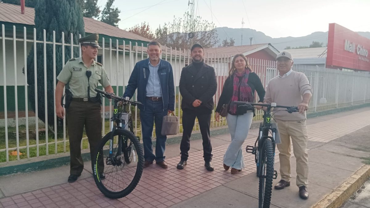 <strong>Alianza público-privada permite dotar de bicicletas a Carabineros de Catemu</strong>