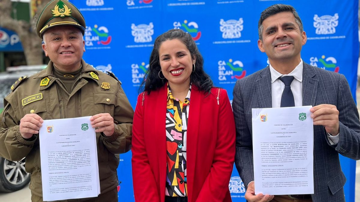 MUNICIPALIDAD DE CASABLANCA FIRMA CONVENIO OS-14 CON CARABINEROS DE CHILE.