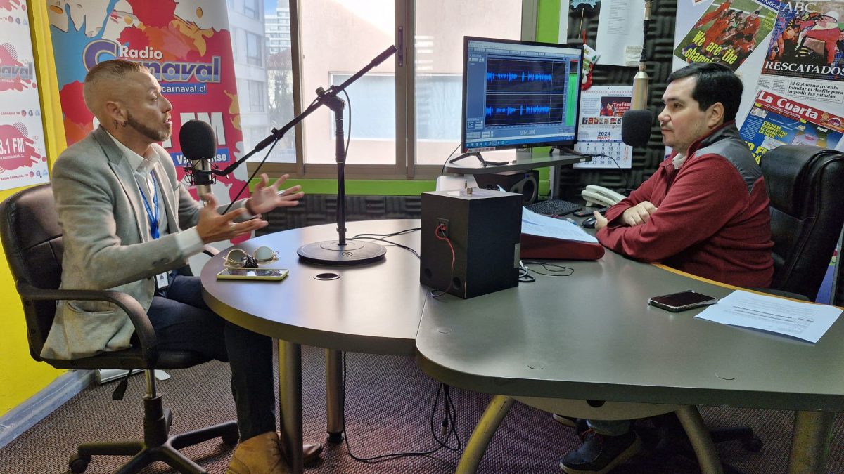 “Avanza la reconstrucción” en Radio Carnaval