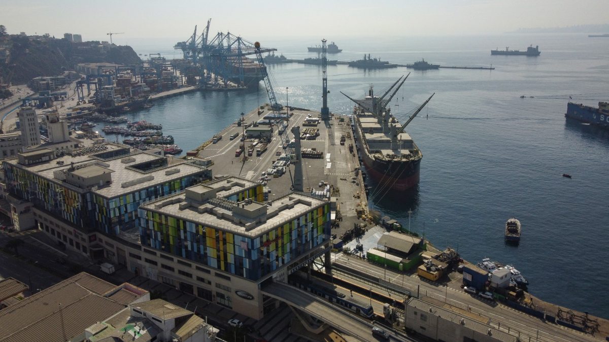 Ampliación portuaria en Valparaíso: Organizaciones sociales y EPV analizan el proyecto en Comisión de Mar y Puerto
