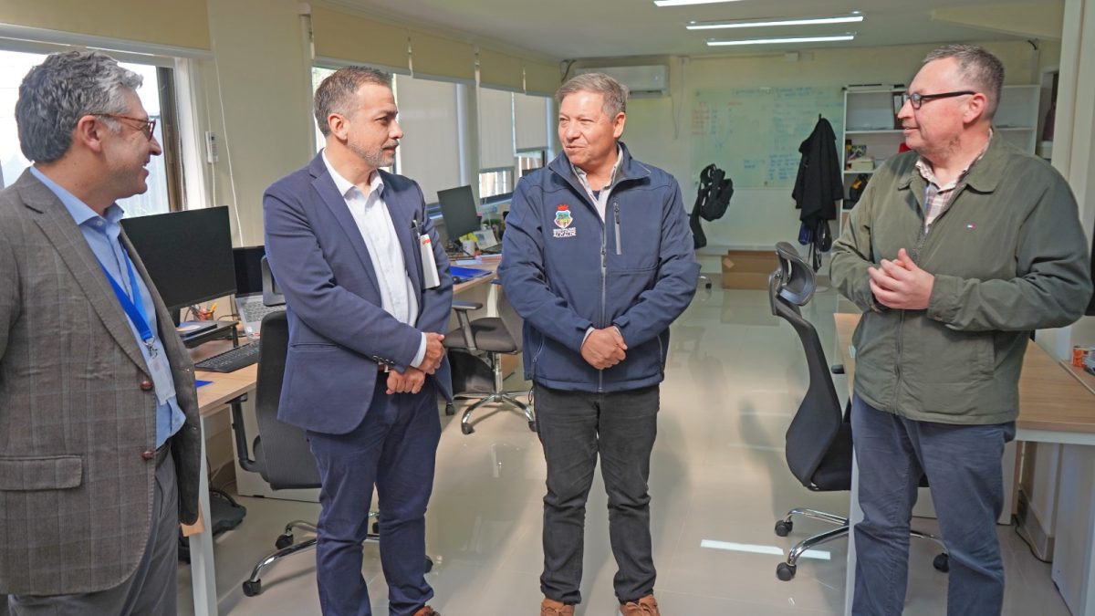 Alcalde de Villa Alemana visita sede del SLEP Marga Marga para avanzar en el traspaso educativo