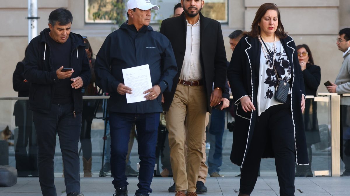 Ley de Fraccionamiento: Pescadores artesanales entregan carta al Presidente Boric para exigir intervención en cuota de la merluza