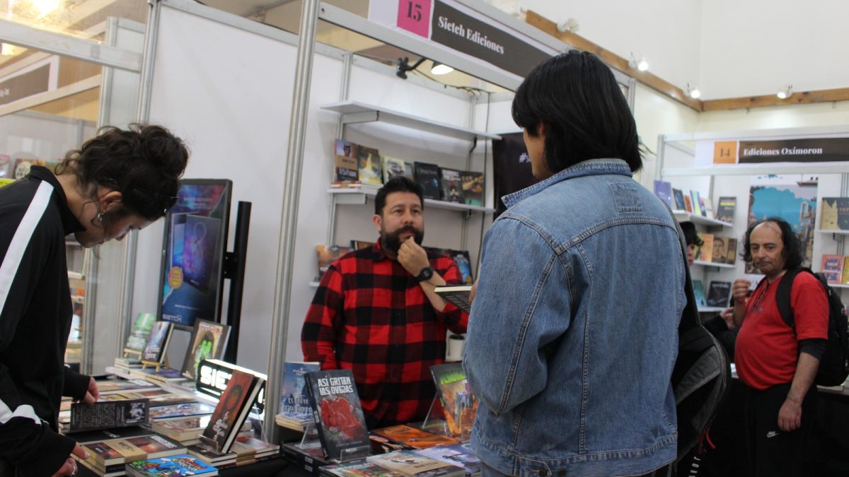 Vuelve la Feria de Libro de Villa Alemana con más de 40 editoriales, librerías e invitados, con una programación dedicada a la figura de Gabriela Mistral y la visita destacada del novelista chileno Roberto Ampuero.