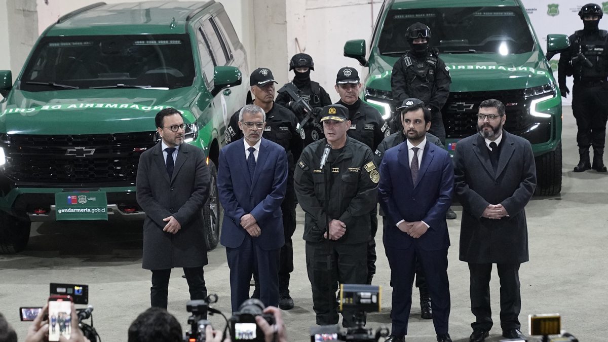 5 nuevos vehículos blindados refuerzan traslados de alto riesgo de Gendarmería